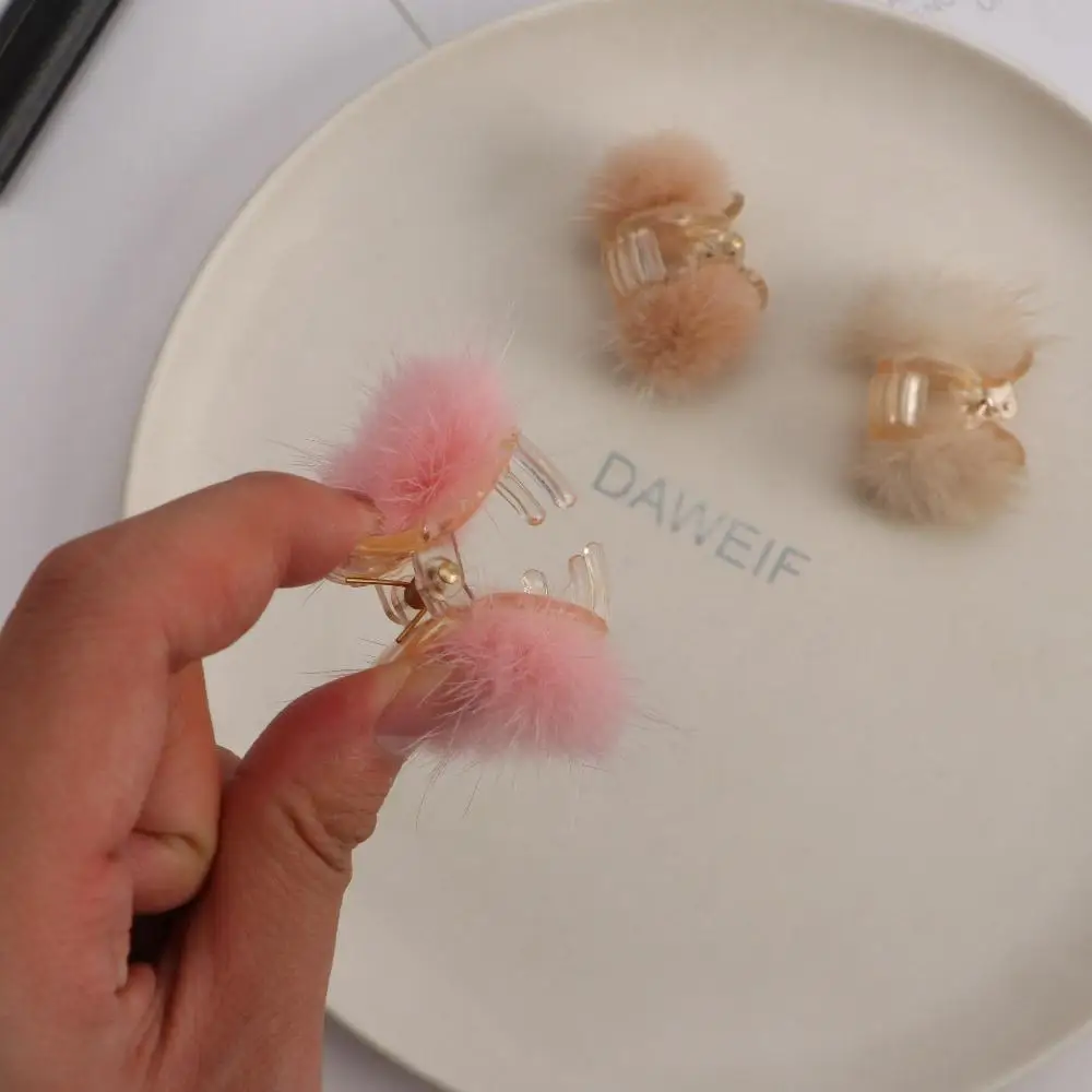 

Sweet Mink Fur Wash Face Plush Ball Hair Accessories Women Hair Claws Small Clamp Clip Korean Hair Crabs Ponytail Holder