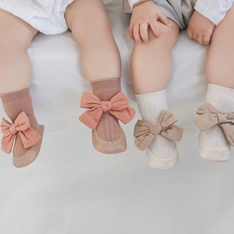 Рисунок 5 - Детские противоскользящие хлопковые носки с бантом