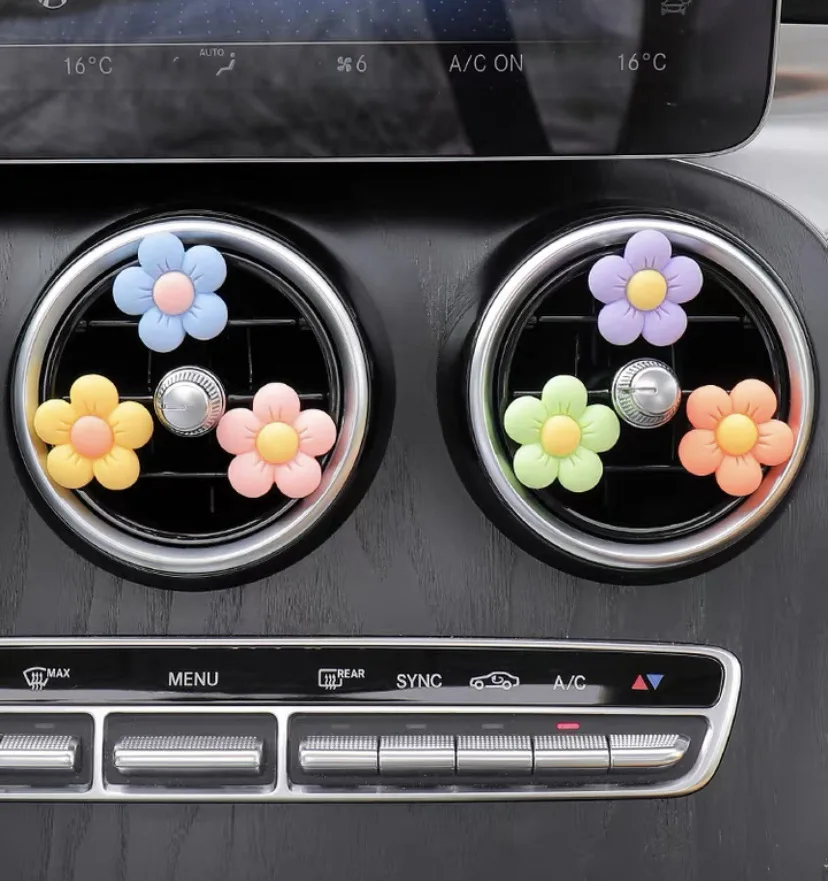 Floral Daisy Vent Clip Car Air Freshener & Interior Decoration Gift Set