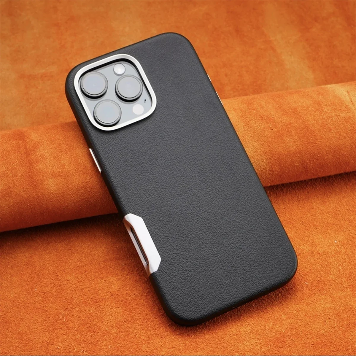 Luxury Plain Leather MagSafe Magnetic Phone Case For iPhone 16 16Pro 16ProMAX Metal Hollow Button Shockproof Cover for iPhone 16