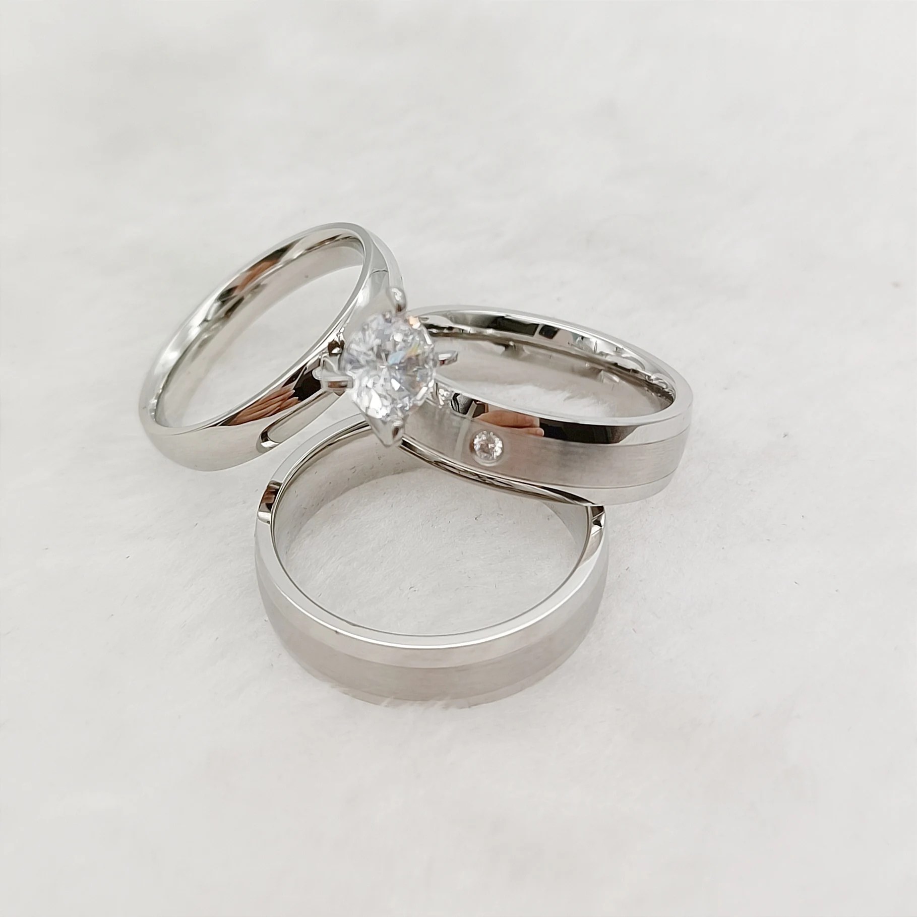 

Two Tone 3pcs Designer Wedding Engagement Rings Sets Couples Silver White Gold Color Stainless Steel Jewery