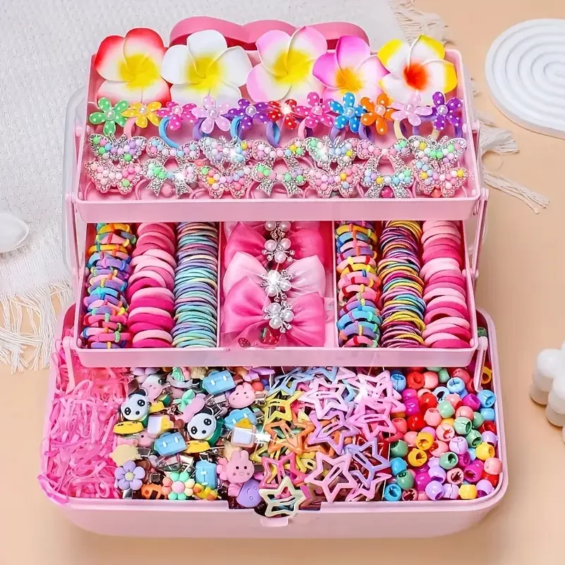 500 551 Pieces of a Pink-Themed
