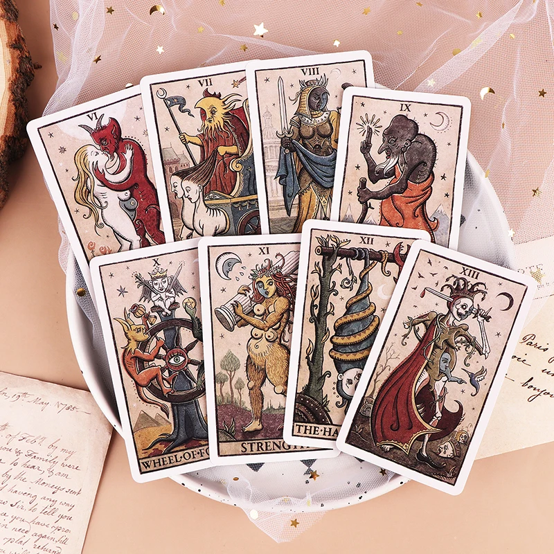 Della Luna Tarot Cards Fortune-telling Oracle Divination Edition Creativity Illustrated English Version Moon Board Game Deck