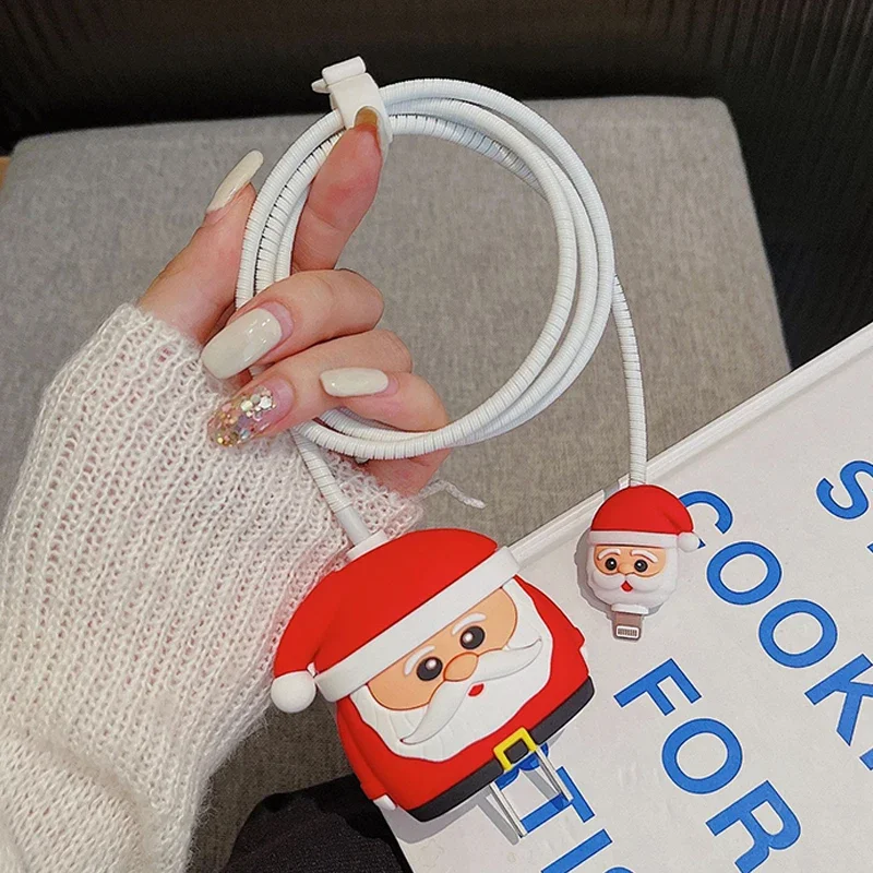 Set Di 4 Pezzi Di Protezione Per Cavi Per Apple 18W 20W Custodia Per Caricabatterie Christmas 3D Soft Cable Management Phone Winder Wrap Cable Organiz