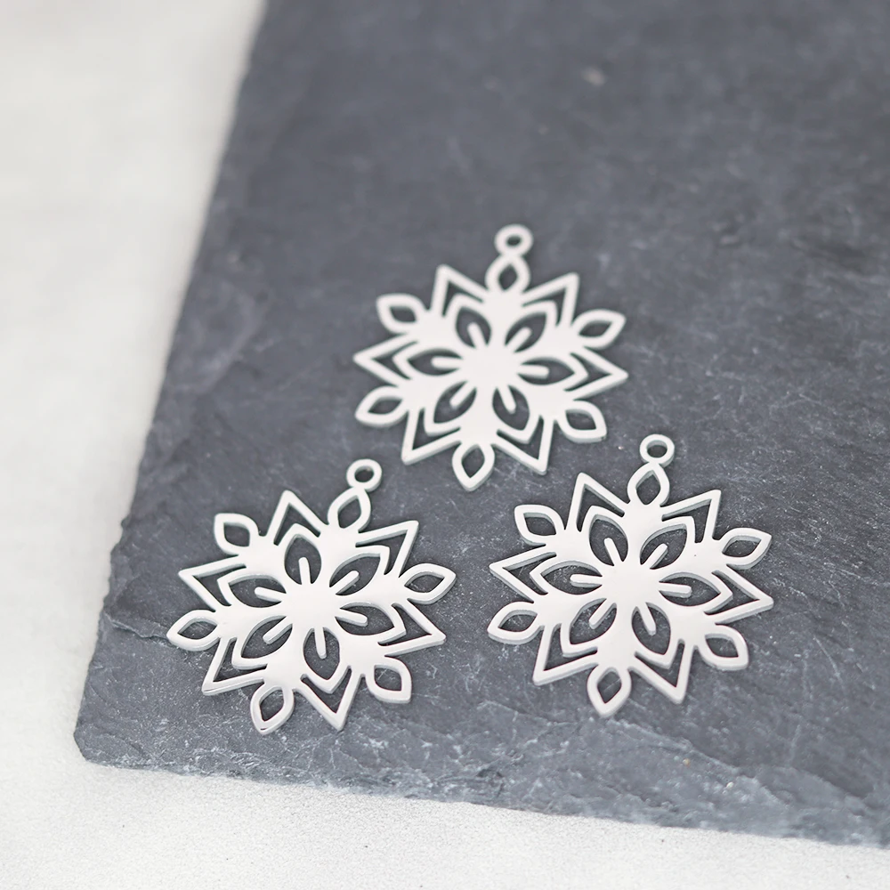 

3pcs Stainless Steel Reindeer And Snowflake Accessories Findings For Fashion Jewelry Making DIY Handmade Craft Gift