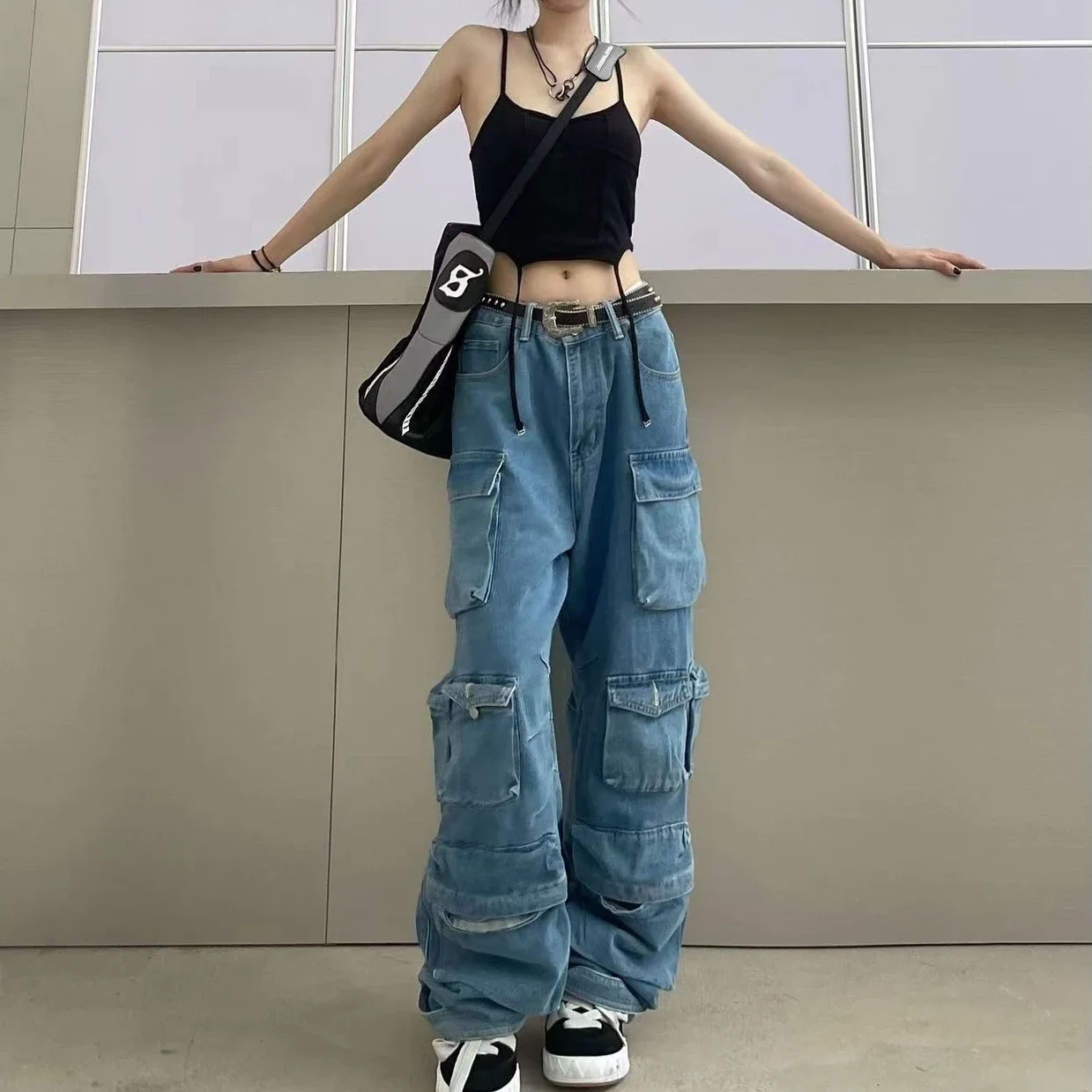 Брюки-карго женские с множеством карманов