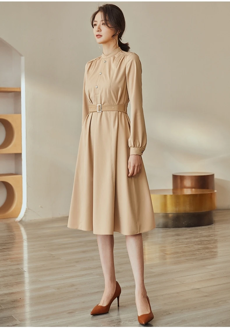 

Интеллектуальная Новинка 2023 Ранняя осень воротник-стойка хаки средней длины со шнуровкой и контролируемой талией 0814