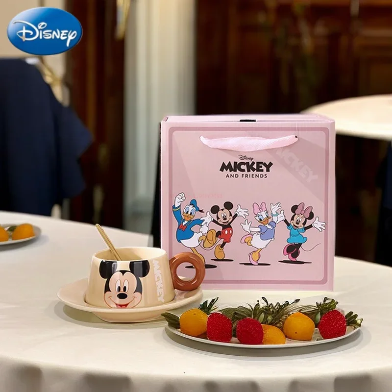 

Керамическая кофейная чашка и блюдце Disney, набор в подарочной коробке с изображением Минни, Дональда, утки, маргариток, молочная Милая чашка для завтрака высокого качества