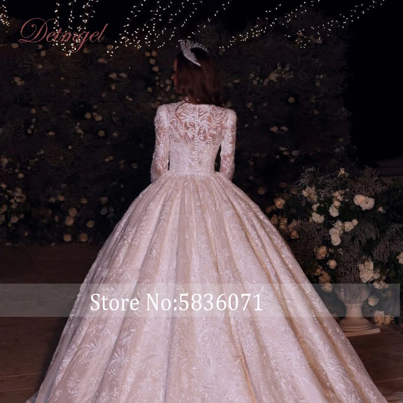 New Gorgeous Halter Button Chapel Train Ball Gown Princess Wedding Dress Luxurious Beaded Appliques Shiny Lace Bride Dress