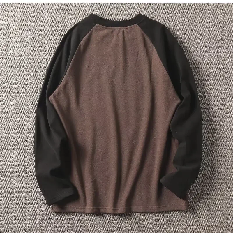 Men's Double-Sided Velvet Sweatshirt Layering Example