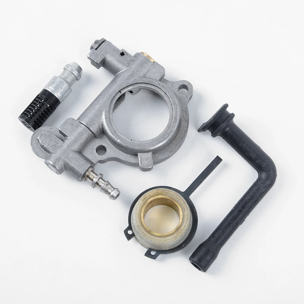 Kit Ingranaggi A Vite Senza Fine Della Pompa Dell'Olio Per Stihl Ms260 024 026 Ms 240 260 1121 Motosega 1043-007-1121 640 3203 Accessori Per Attrezzi 