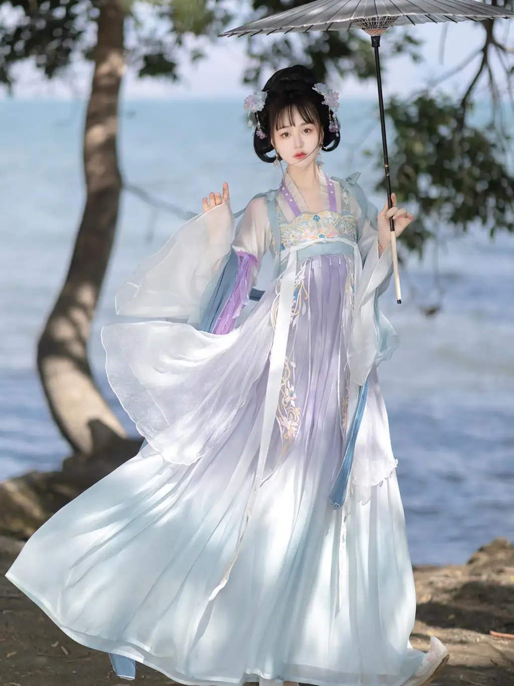 Женское традиционное платье ханьфу в китайском стиле