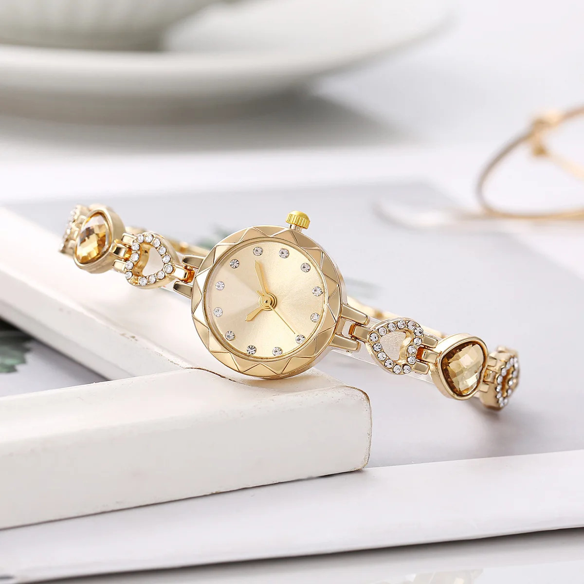 Simple Love Small Dial Women's Diamond Bracelet Watch Women's Quartz Watch