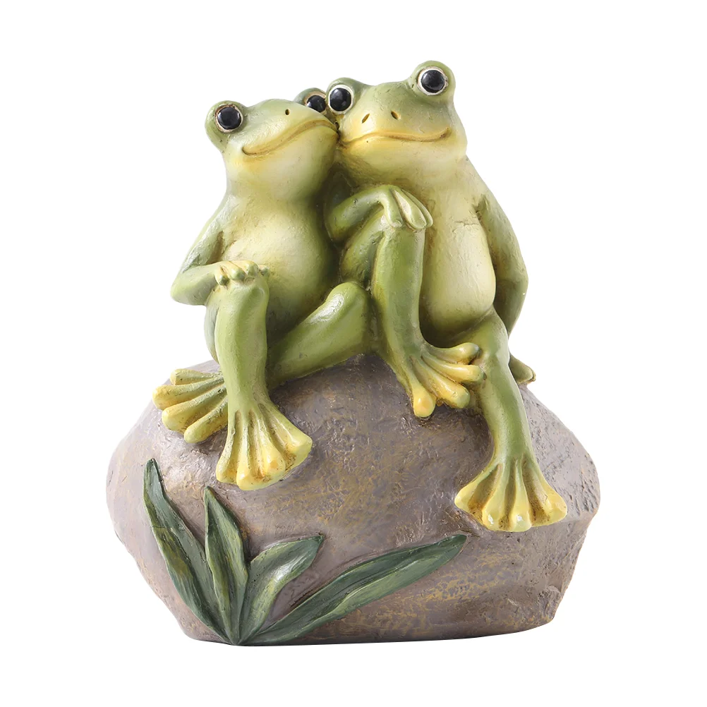 

1pc Frogs Couple Ornament Resin Statue Decor Yard Scene Adornments Resin Animal Ornament