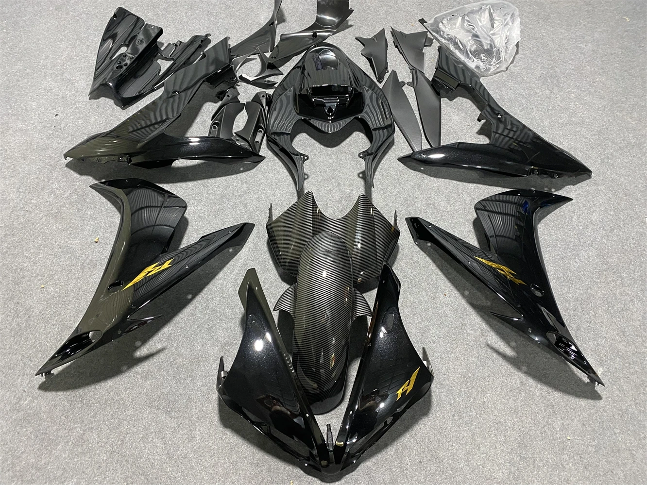 Fairings For Yamaha - YZF1000 R1 00-01 Glossy Black
