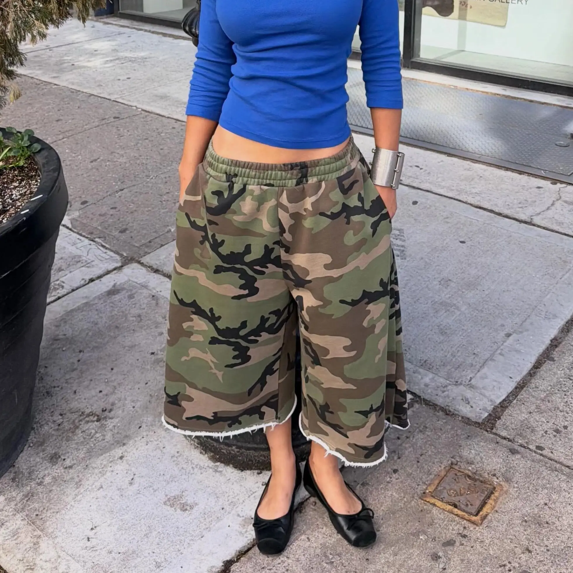 Y2K Baggy Camo Shorts Men Women Camouflage Printing Pocket Burr Sweatshorts Hip Hop Harajuku Streetwear Casual Wide Leg Pants 1