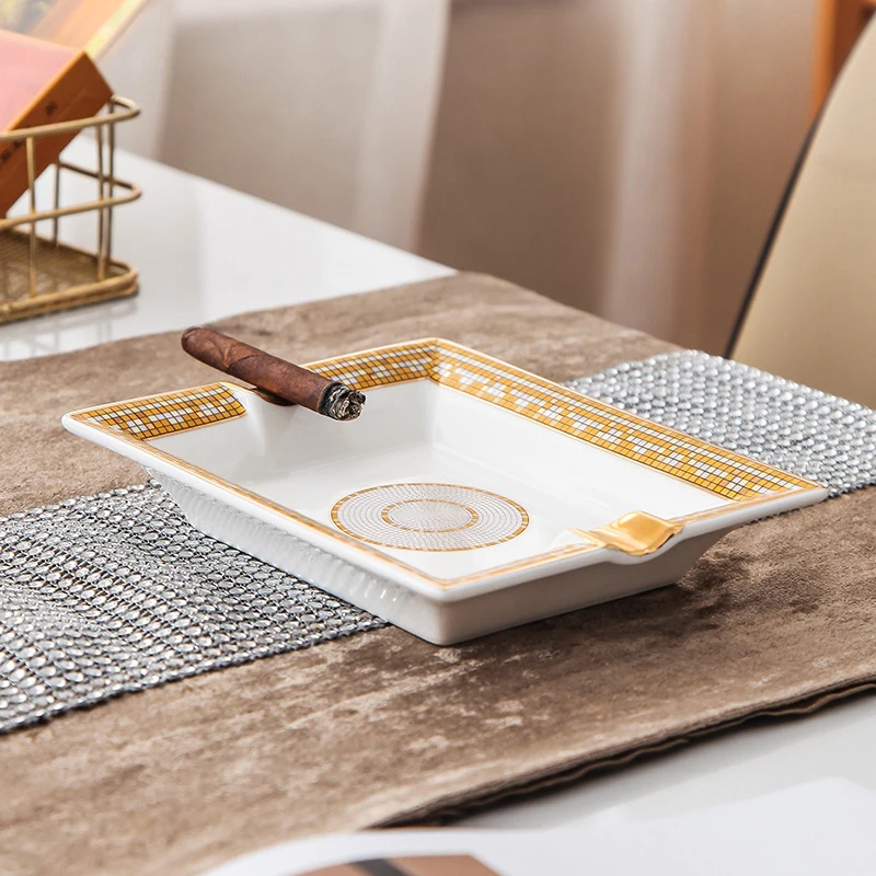 European Luxury Grid Pattern Ceramic Cigar Ashtray Human Head Horse Design Ash Tray Holder Decoration Business Gifts