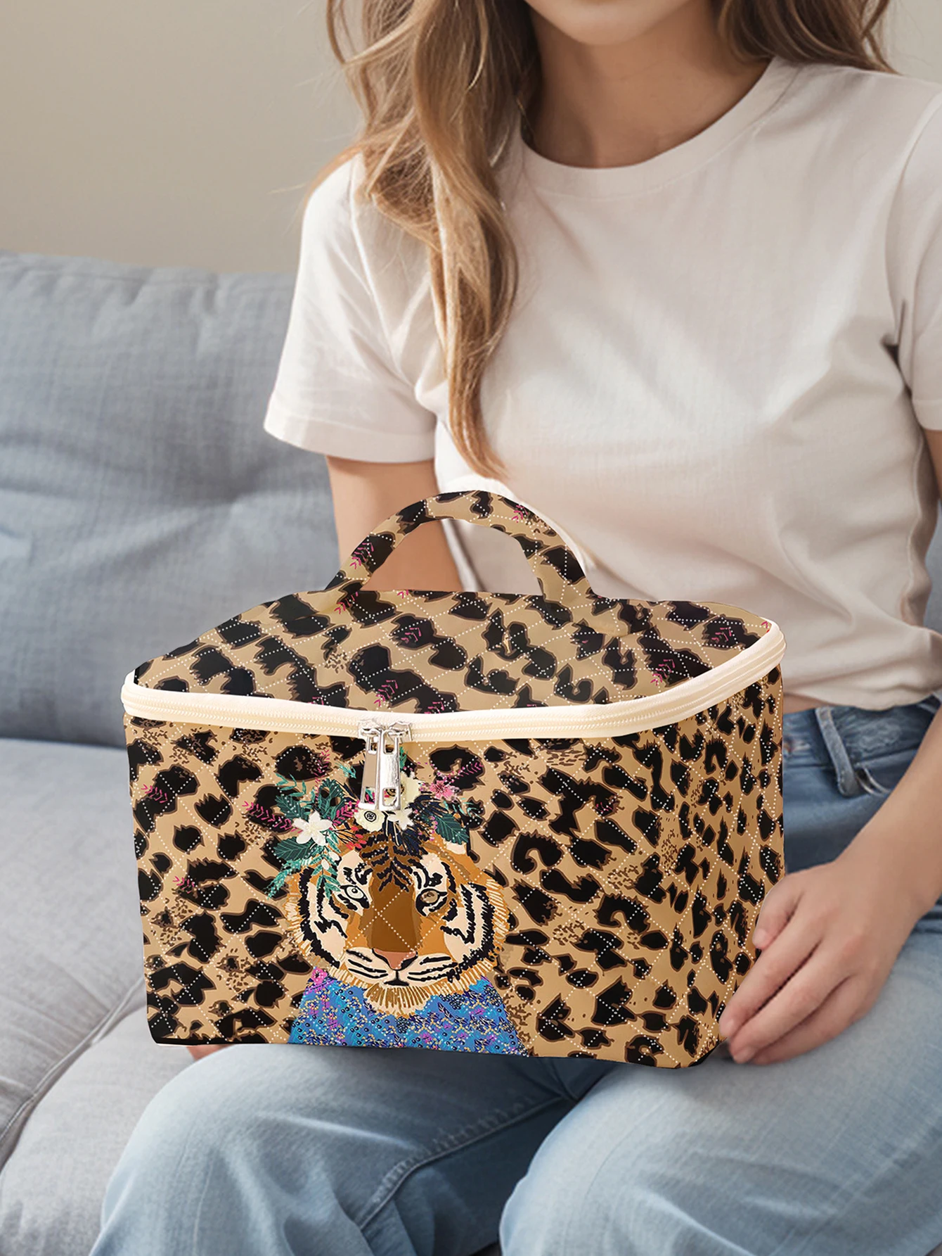 1pc，Tiger pattern printed portable travel cosmetics, large capacity travel storage bag, cute and fashionable makeup bag