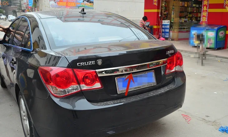 Stainless steel trunk door decoration strip Rear trim strip protection for Chevrolet Cruze 2009-2014 car accessories