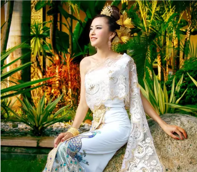 Dai Wedding Dress, White Embroidered Peacock, Sweet Traditional Clothing
