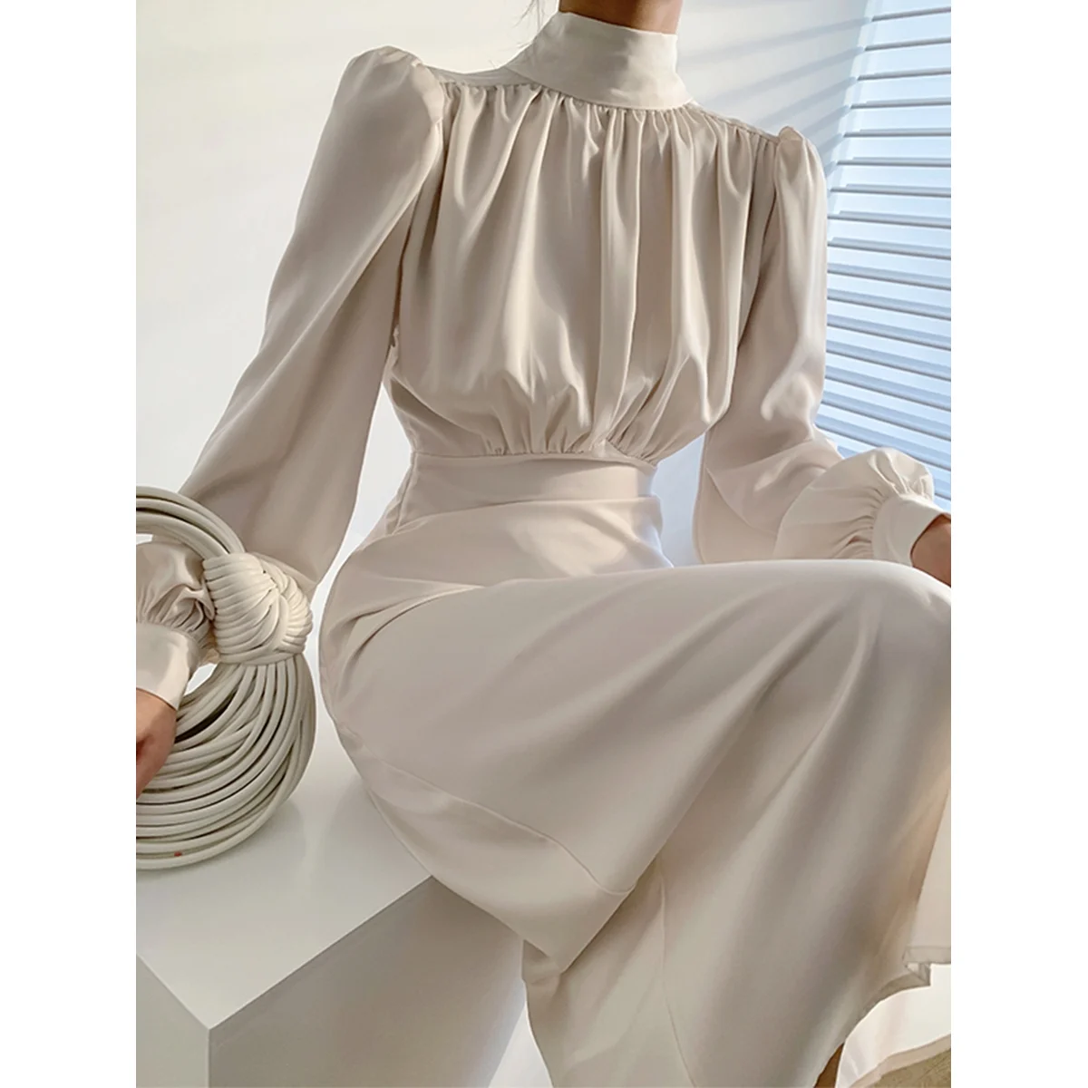 

French elegant satin dress for women 2023 spring and autumn fashion streamer long-sleeved luxury design pleated dress for female