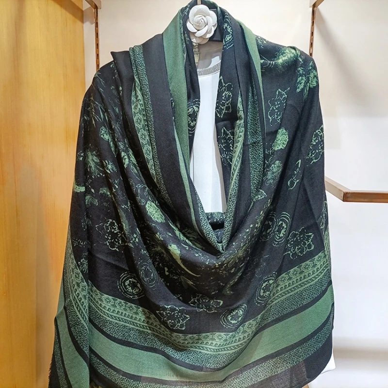 

High-end Elegant Women's Exquisite Flower Phantom Butterfly Print Quality Cashmere Fine Beard Edge Warm Long Scarf Shawl Wrap