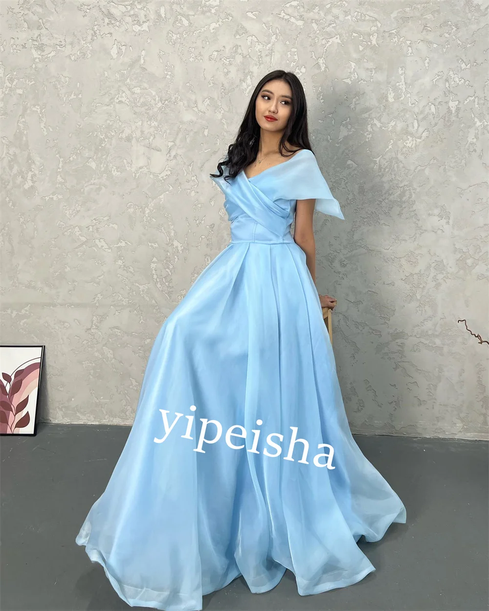 Рисунок 2 - Трикотажное женское бальное платье