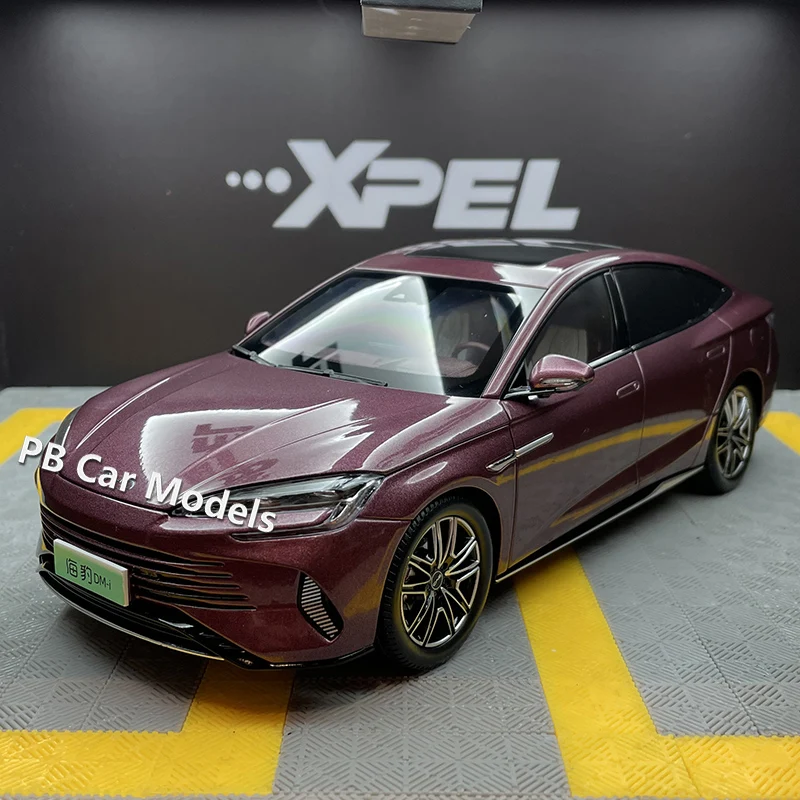 

Domestic original 1:18 seal DM-i car model EV electric vehicle new energy alloy car model