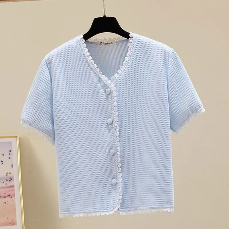 

Футболка женская шифоновая с коротким рукавом и V-образным вырезом