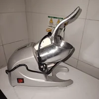 Machine à glace pilée portable de haute qualité pour la fabrication de flocons de glace et de cornets de neige 1