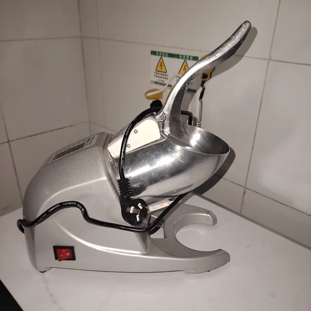 Machine à glace pilée portable de haute qualité pour la fabrication de flocons de glace et de cornets de neige 1