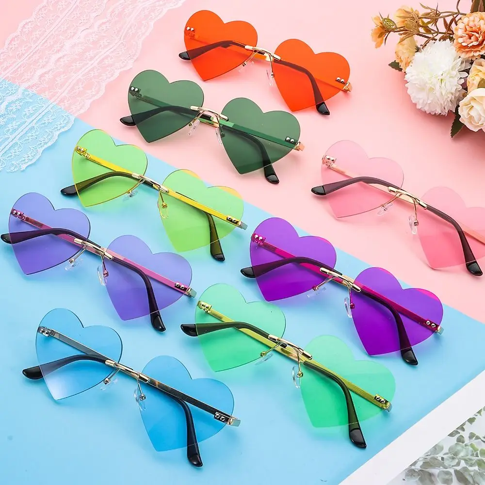 

Trendy Hippie Costume Cosplay Costume Pink Hippie Sunglasses Rimless Heart Sunglasses Metal Sun Glasses Heart-Shaped