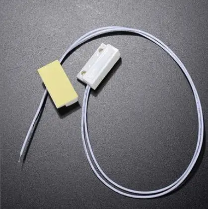 

Φ 1 пара проводных датчиков двери окна 330 мм Φ случайный магнитный переключатель домашней сигнализации Тип N.C