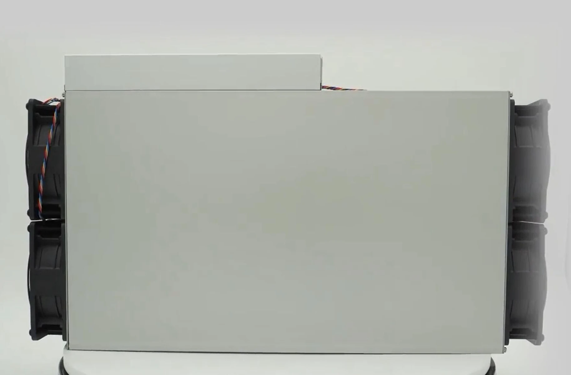 Рисунок 6 - Antminer E9 2.4GH/2
