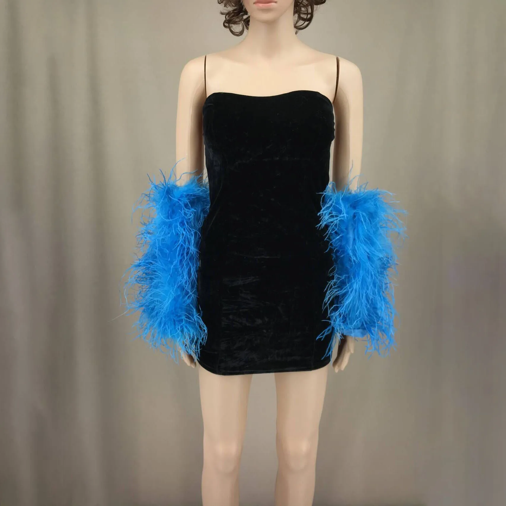 2024 peach fuzz A Pair Ostrich Feather Arm Sleeve Glove Cuffs  For Party Luxurious Furry Fluffy Fashion Accessory length 30 cm
