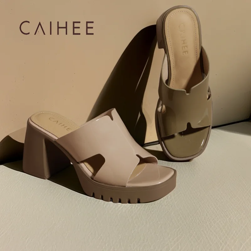 

CAIHEE 2023 New Summer Best Selling Non Slip Comfortable Lightweight Outdoor Patent Leather Women's Sloping Heel Shoes