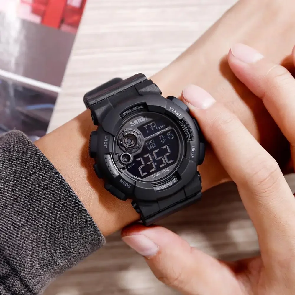 SKMEI 1583 Sports Mens Electronic Wristwatches Military Waterproof Digital Watch for Men Shockproof Clock 1637 Reloj Masculino