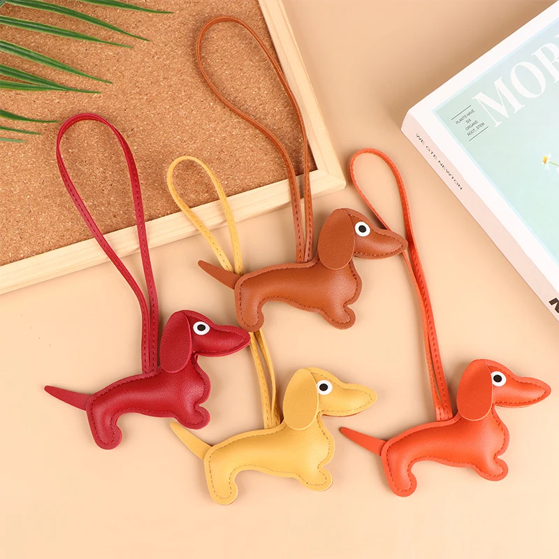 

1Pc Men's Car Dachshund Keychain PU Leather Dog Keychains Fashion For Women Bag Pendant Jewelry Trinket Key Ring Key Chain