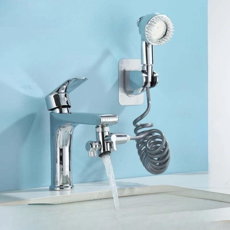 อุปกรณ์ก๊อกน้ําในห้องน้ํา, ตัวกรองรังผึ้ง, ฝักบัวภายนอกสําหรับอ่างล้างหน้า, ชุดล้างผมและกรูมมิ่งที่เป็นประโยชน์ 1