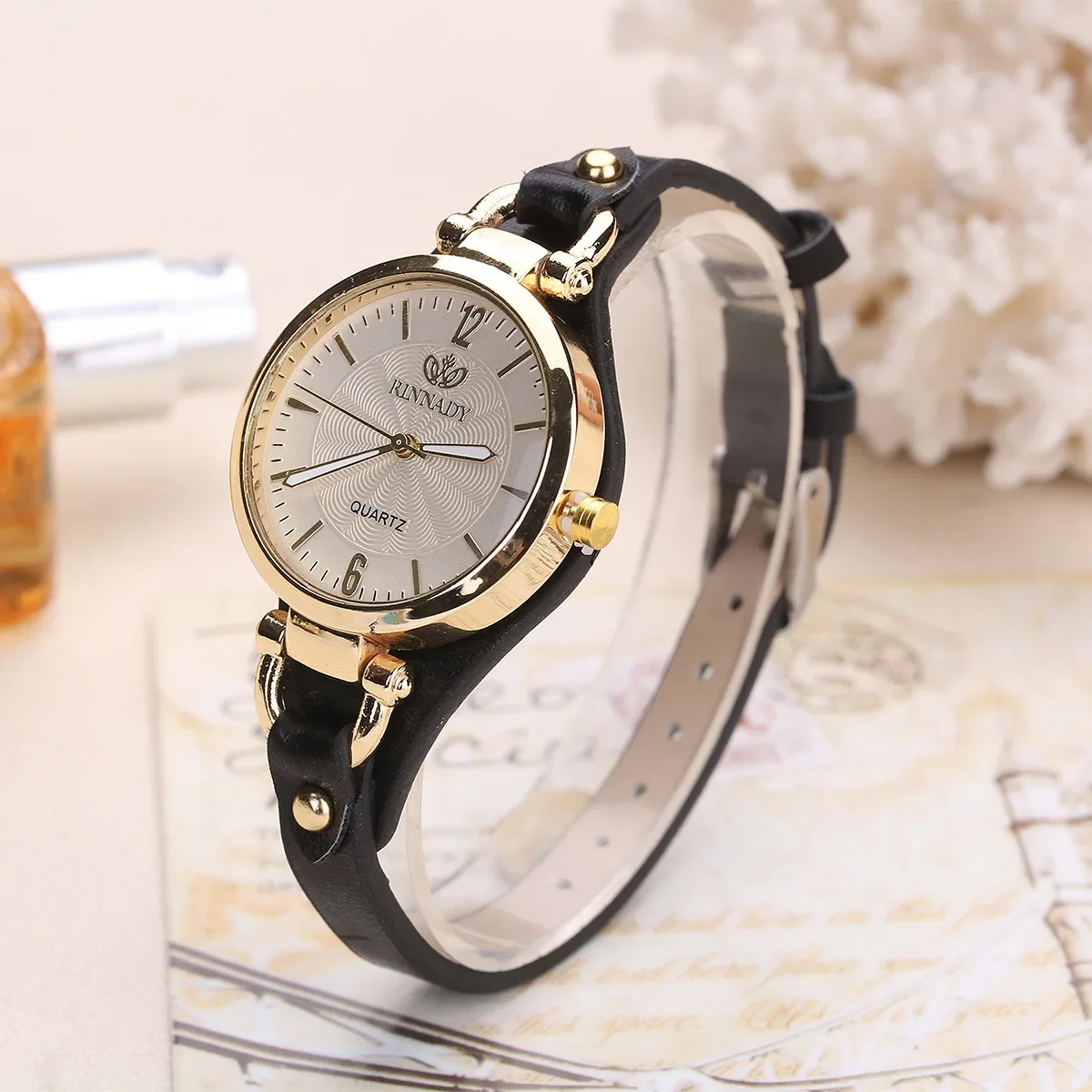 High Quality Ladies Watch Elegant Leather Strap Quartz Watch for
