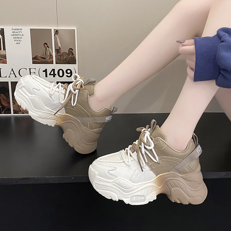 Fashionable thick-soled women's sneakers with color matching and versatile womens casual shoes with contrasting colors for women