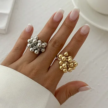 Anello alla moda e minimalista dal design aperto, caratterizzato da un look vintage e uno stile punk-hip hop, perfetto come regalo per la festa