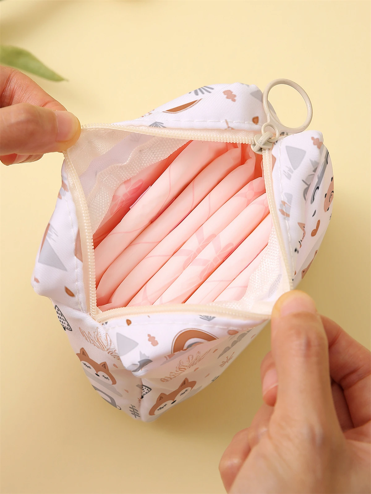 Sanitary napkin storage bag, women's lightweight tissue bag, sanitary tissue bag