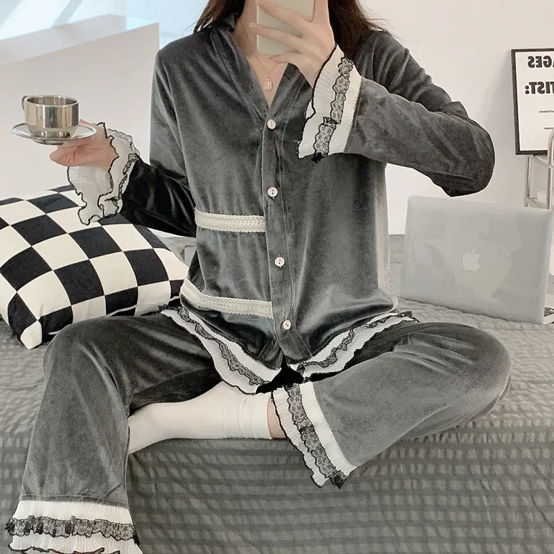 Light Luxury and High Quality Women's Pajamas Autumn and Winter Cardigan Gold Velvet Pure Color Lace Hot Style Homewear Set