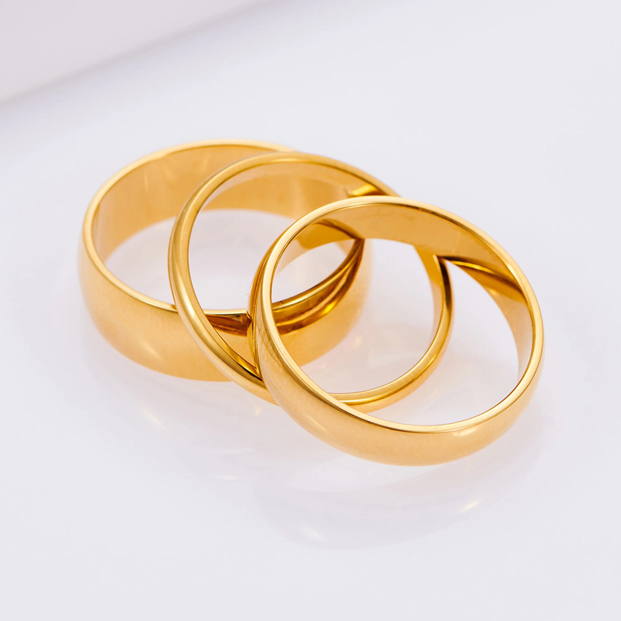 Simple Stainless Steel Smooth Surface Ring Gold Color Plated Circlet Women Men Couple Wedding Band Jewelry Engagement Gift