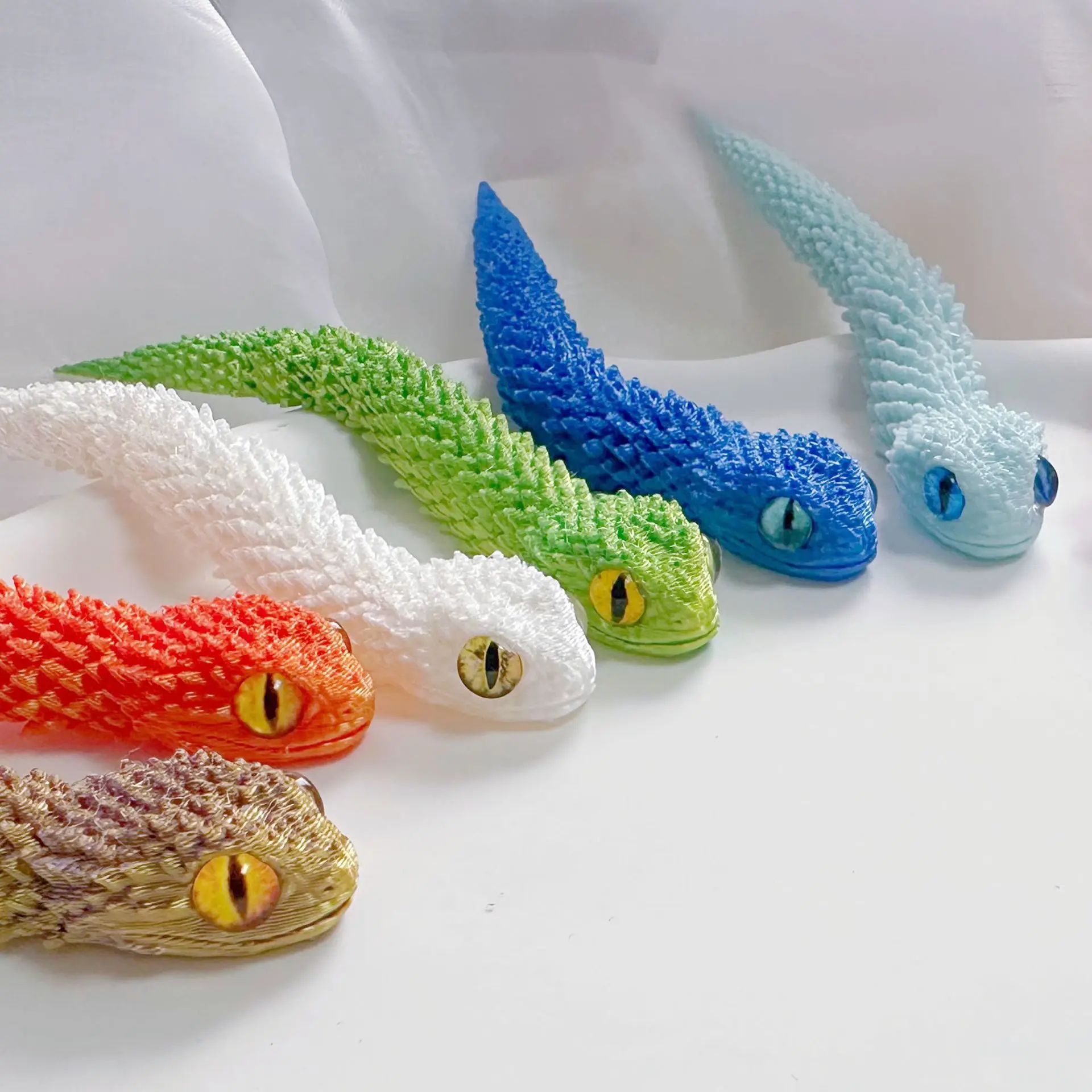 13 cm 3D Gedruckt Mini Schlange Bewegliche Gelenk Figuren Simulation Schlange Büro Desktop Ornament Weihnachten Neujahr Geschenke Handwerk Geschenk