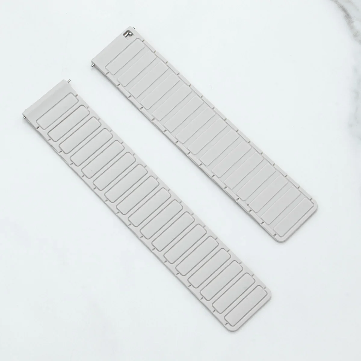 Magnetic Silicone Sport Strap, 22mm - Soft Loop Bracelet in Color 2/1