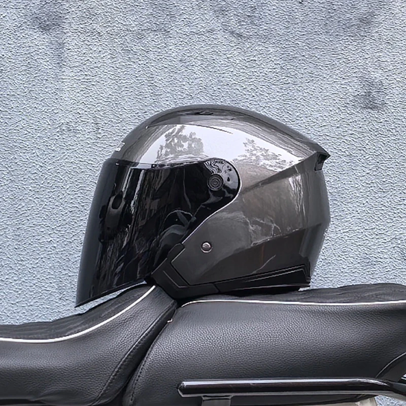 خوذة دراجة نارية مناسبة للجنسين، مصممة للاستخدام ع...