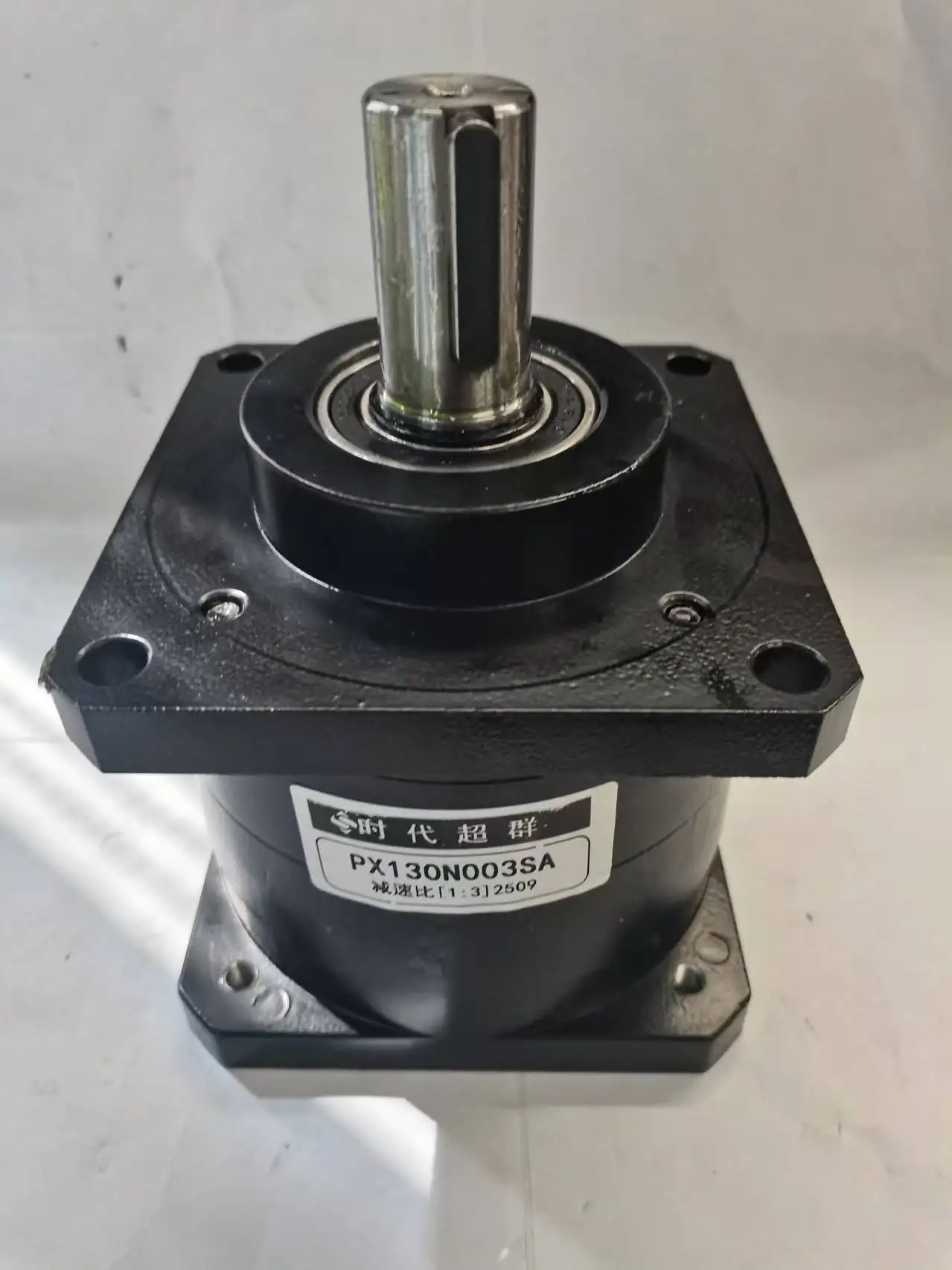 130mm 감속기 비율 64:1 96:1 144:1 216:1 입력 22mm 출력 22mm 200N.m 130 서보 모터용