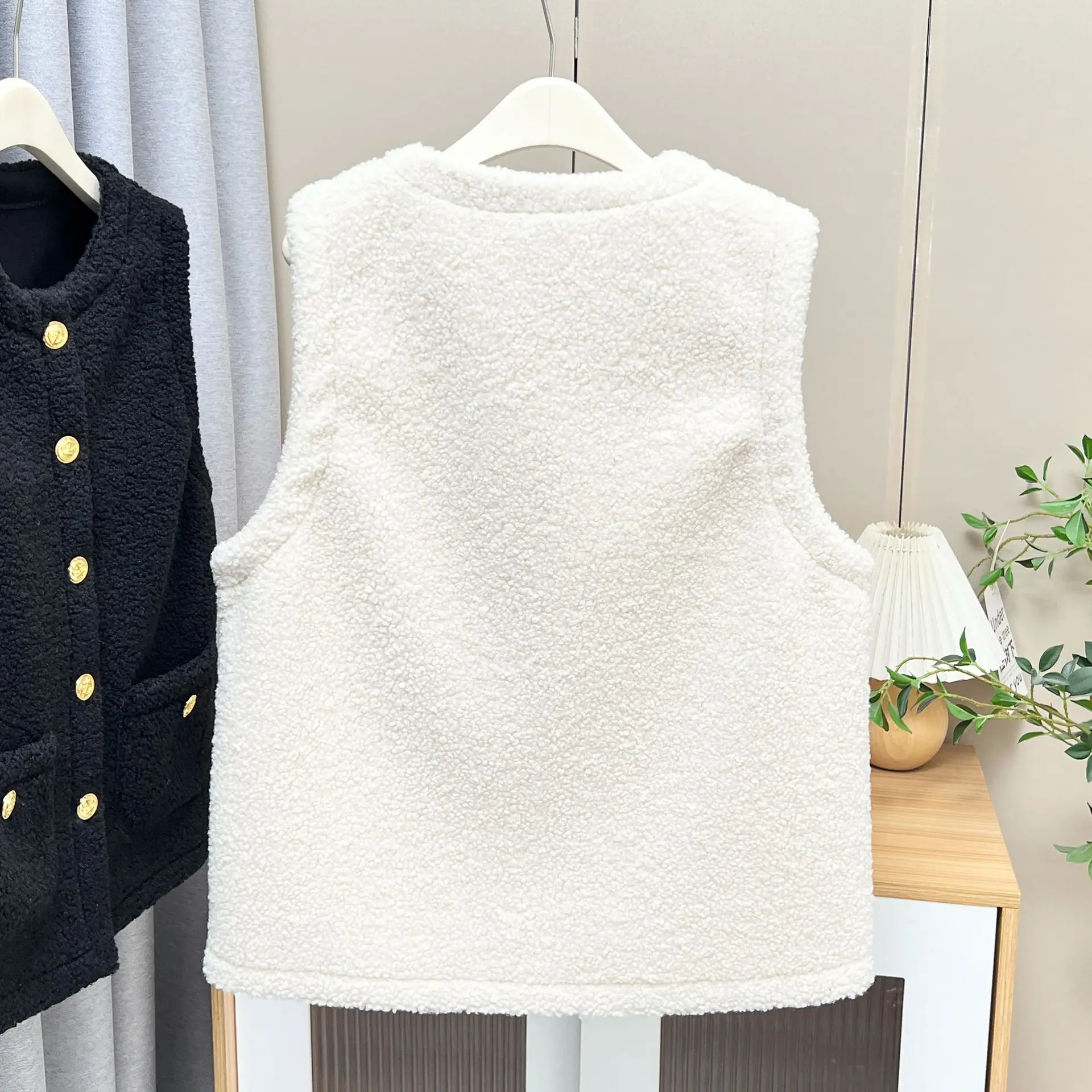 XXXXL Fashion Plus Size Women's Sleeveless Vest Autumn And Winter New Retro Thickened Polar Fleece Waistcoat 962